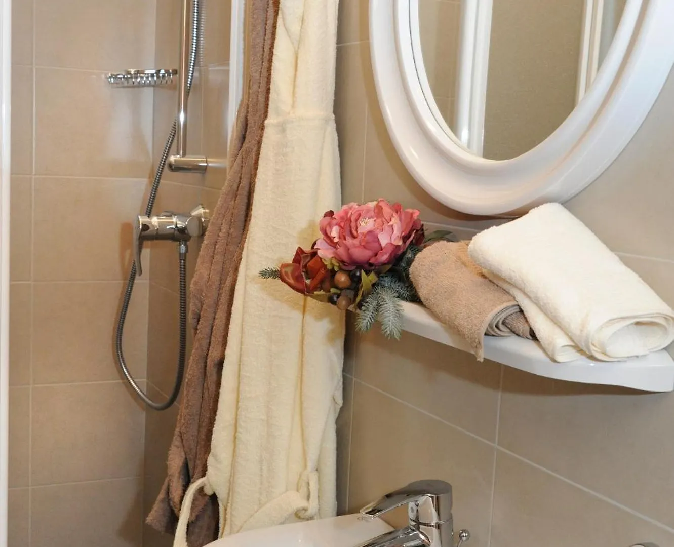 Hotel Lanzoni Cervia 3*,