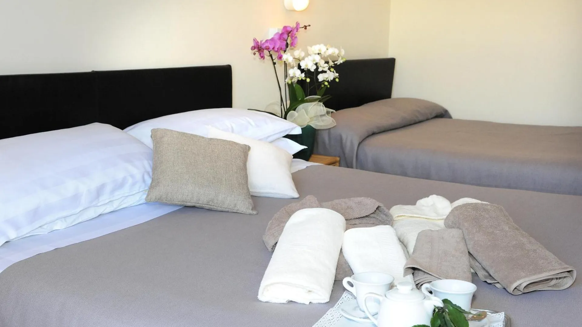 Hotel Lanzoni Cervia 3*,  Olaszország